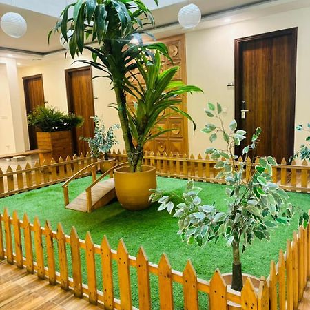 Hotel Golf View Sakura-Golf Course Road 古尔冈 外观 照片